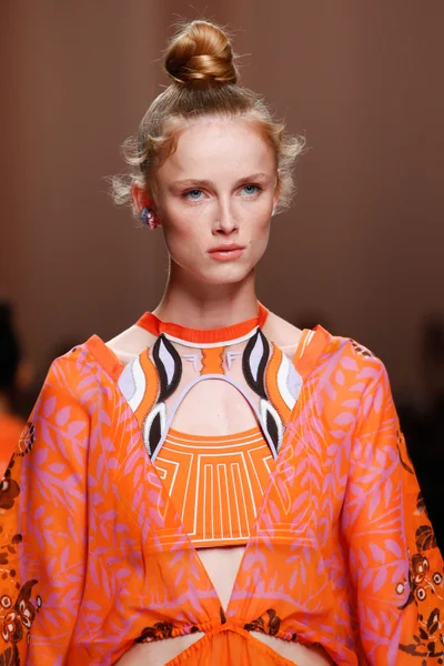 Look 57